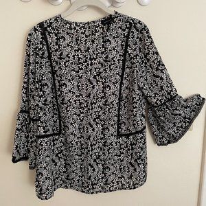 Who What Wear Women's Black White Floral Blouse
